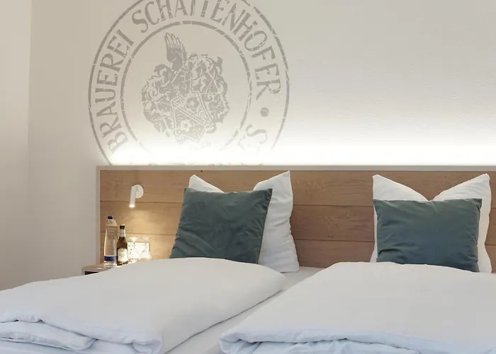 Schattenhofer Braugasthof Hotel 3*