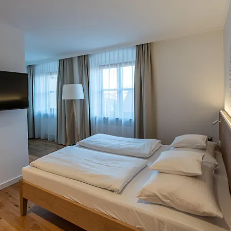 Otel Schattenhofer Braugasthof 3*